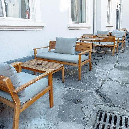 First Hostel Bucur 21 بوخارست المظهر الخارجي الصورة