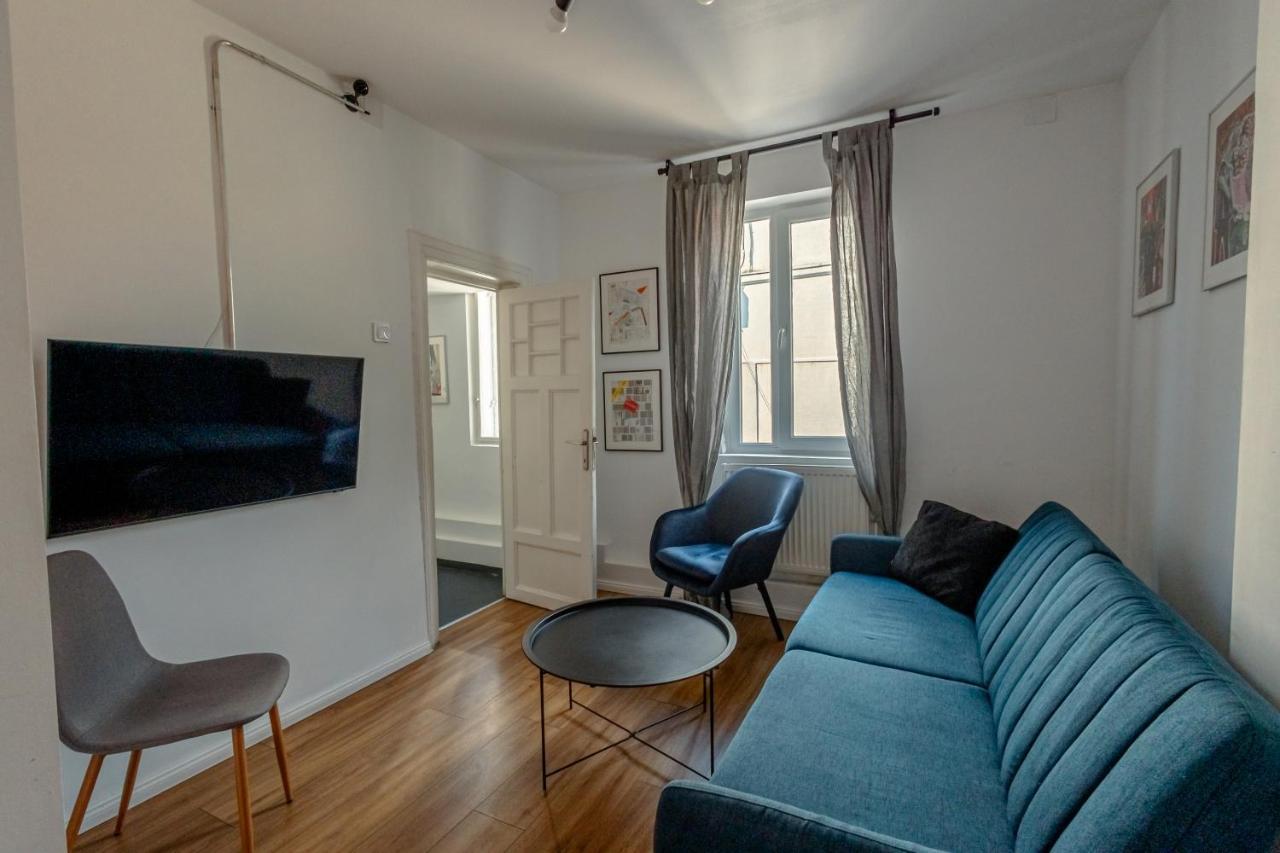 First Hostel Bucur 21 بوخارست المظهر الخارجي الصورة