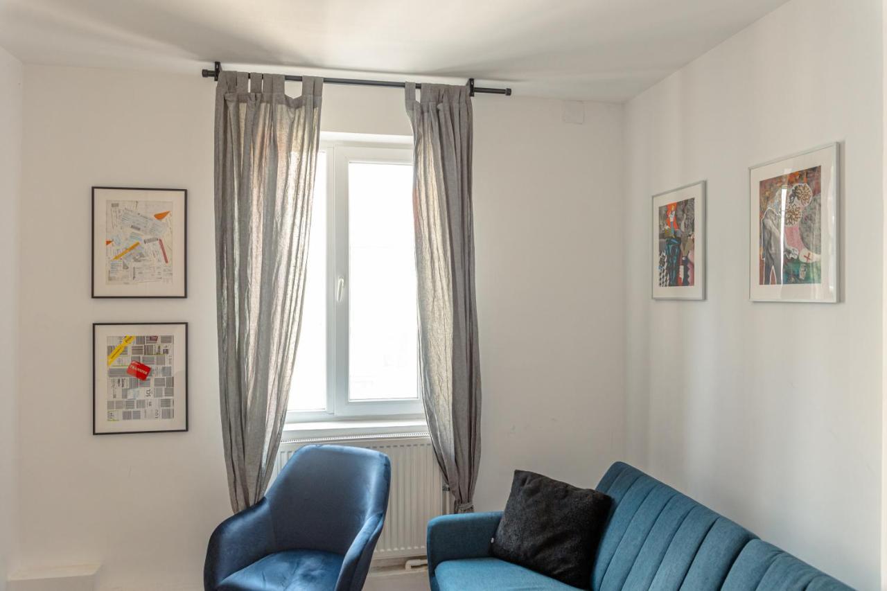 First Hostel Bucur 21 بوخارست المظهر الخارجي الصورة